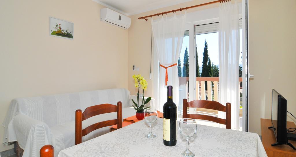 Apartments Mira Tivat Exterior foto