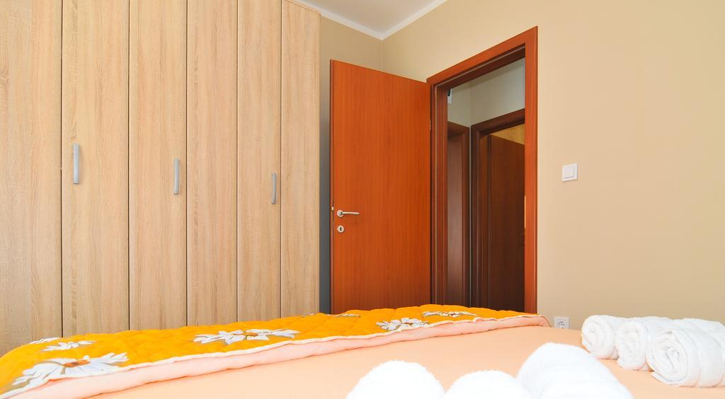 Apartments Mira Tivat Exterior foto