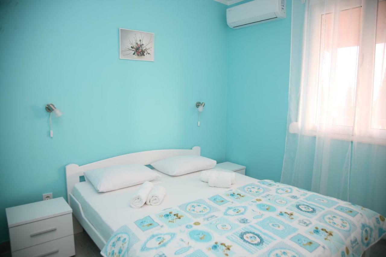 Apartments Mira Tivat Exterior foto