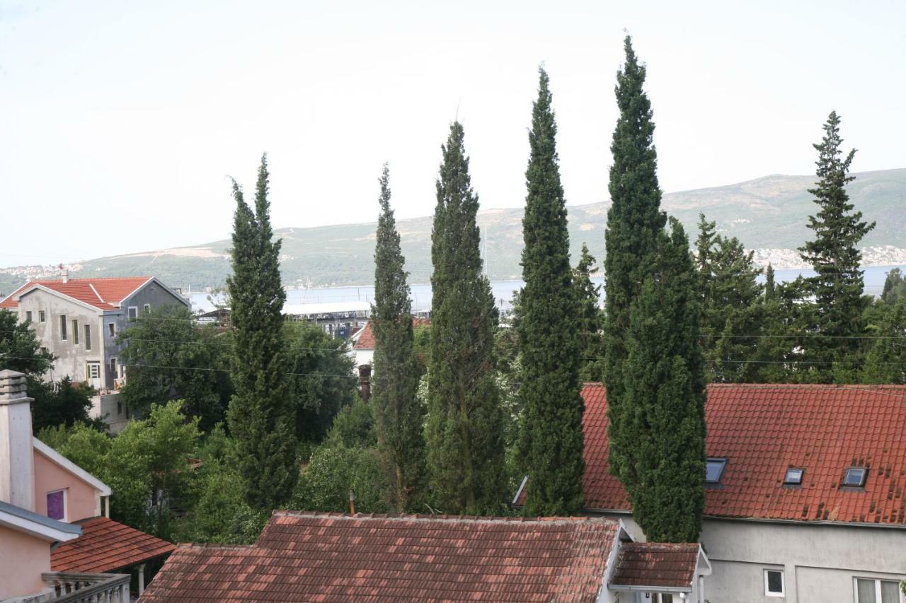 Apartments Mira Tivat Exterior foto